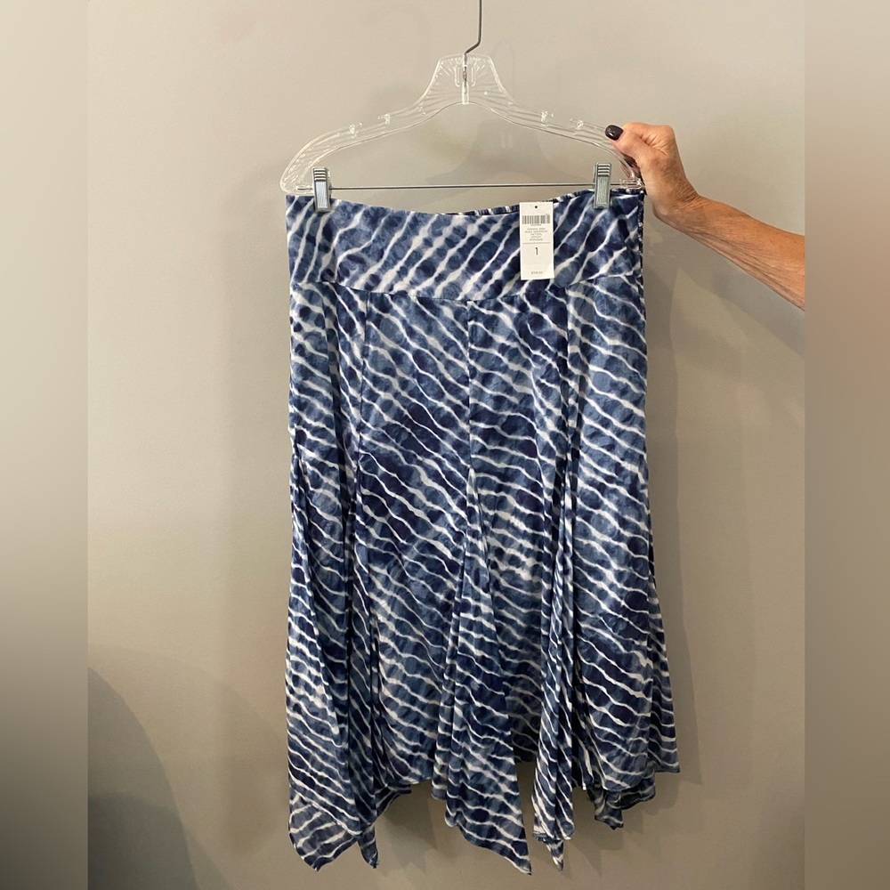 Chico’s Blue Diagonal Zebra Hanker-chief Patterned Midi-Skirt